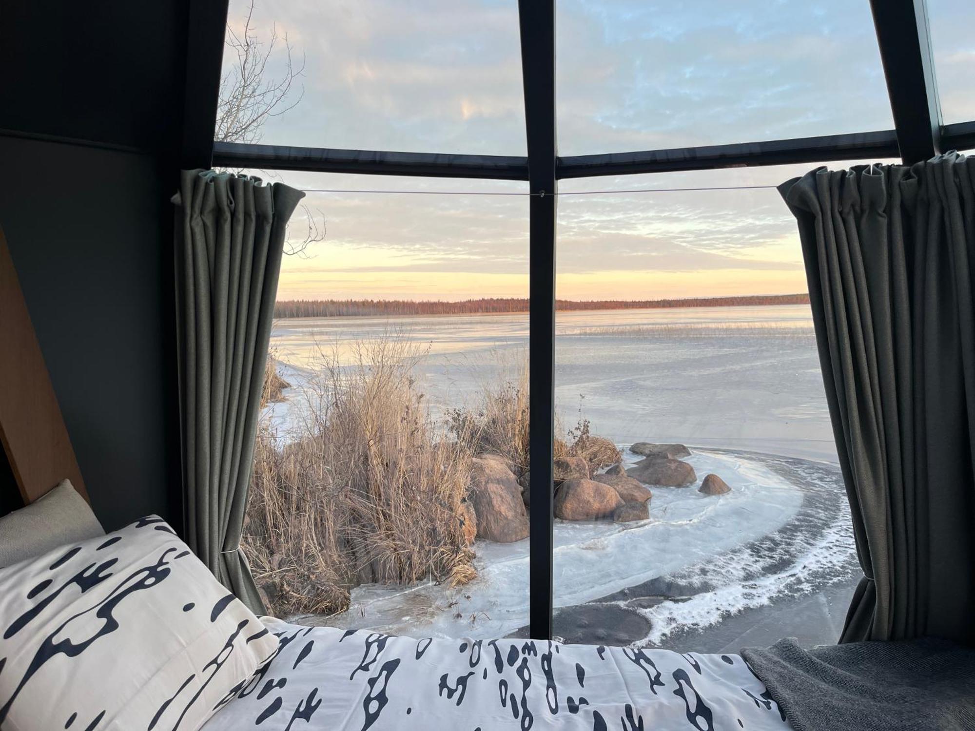 Vikajaervi Lake View Experience Igloos Rovaniemi Ngoại thất bức ảnh